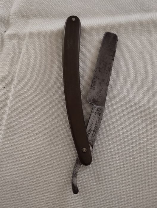 Antiguidades, Navalha de barbear