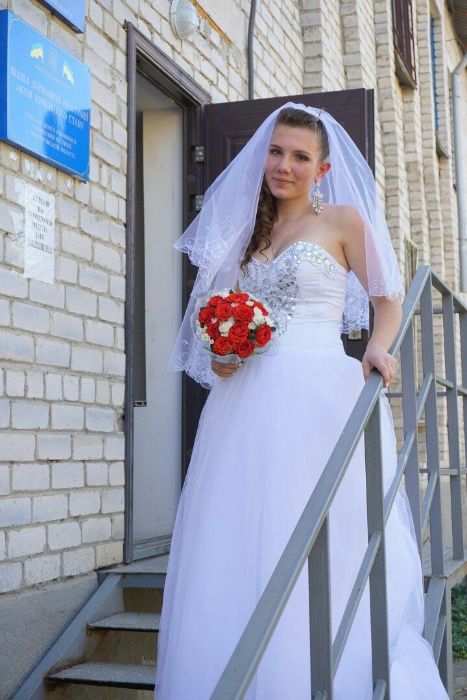 Продам свадебное платье
