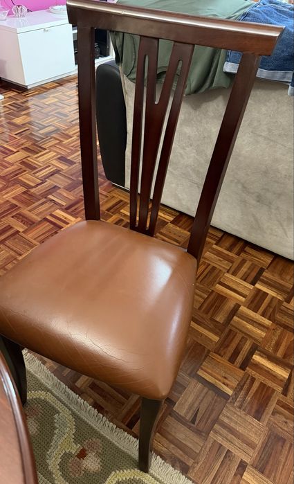 Mesa extensivel  com 8 cadeiras