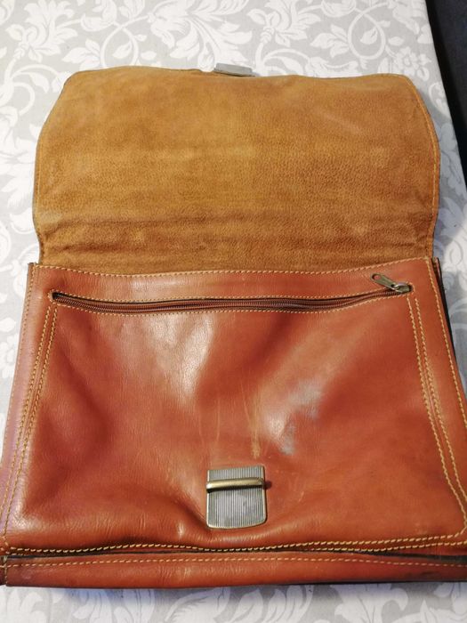 Pasta de couro natural