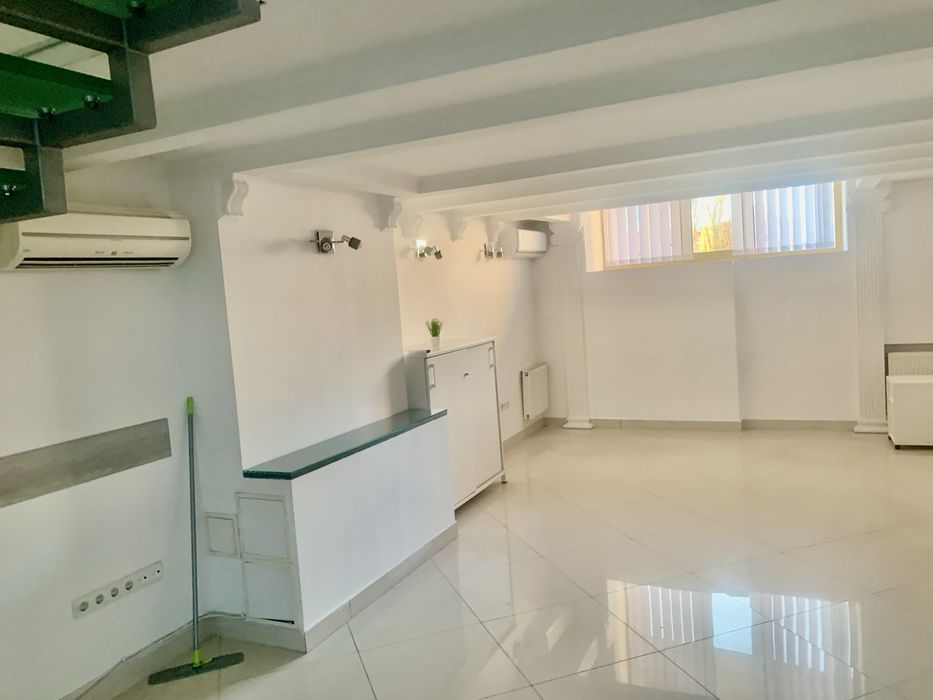 Аренда офиса в жк Дипломат Холл Жилянская 59