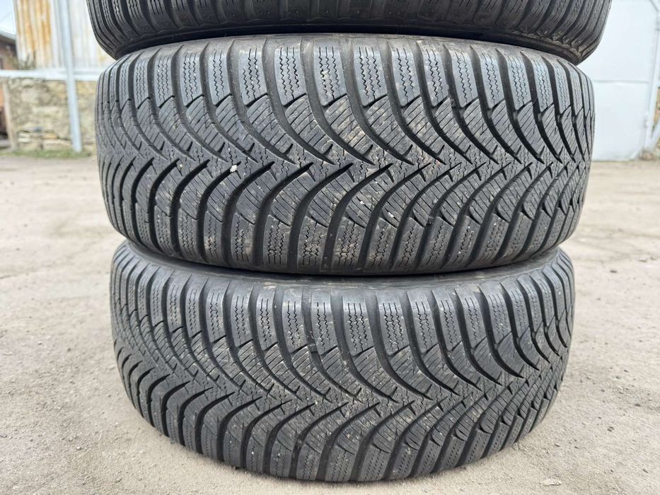 Зимові шини Hankook 205/55 R16