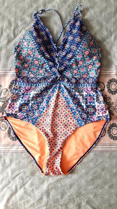 Купальник цельный