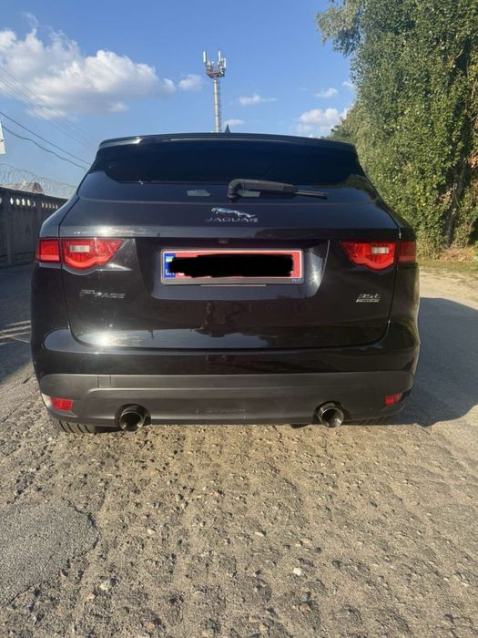 Jaguar F-Pace 2016