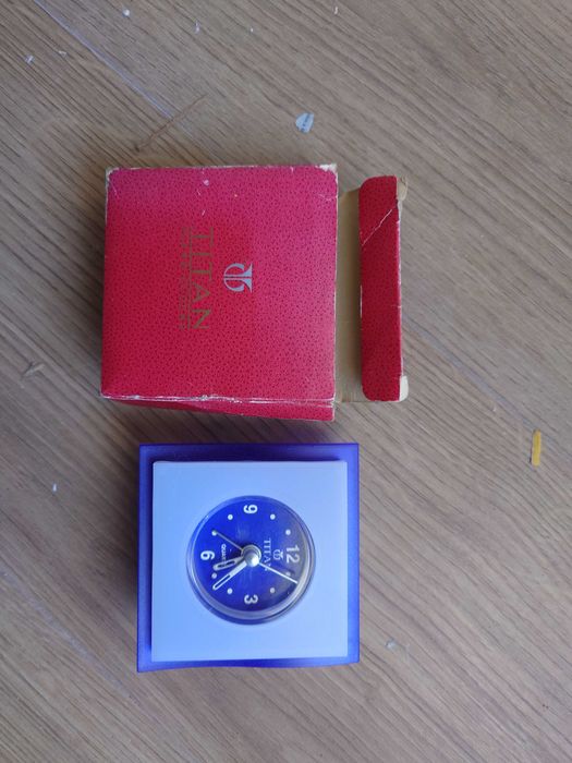 Relógio despertador TITAN - quartzo