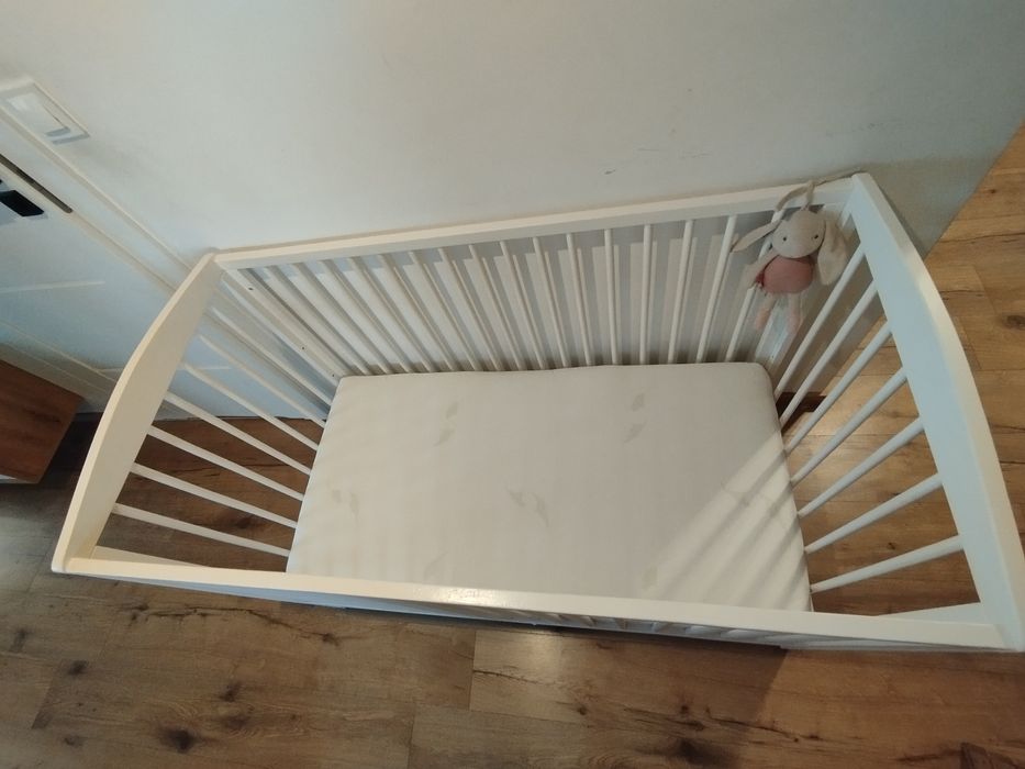 białe łóżeczko dziecięce z szufladą 120cm x 60cm