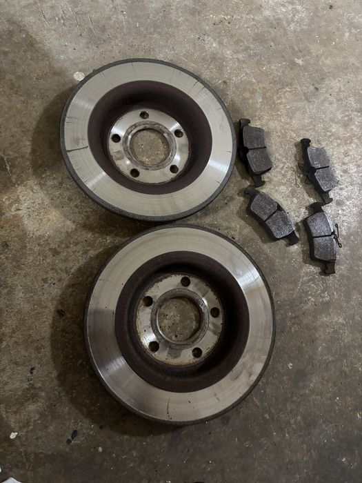 Hamulce tarcze klocki ford focus mk3 2.0 tdci 2011