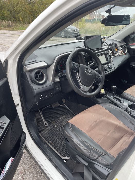 Продам машину гарний технічний стан без торгу