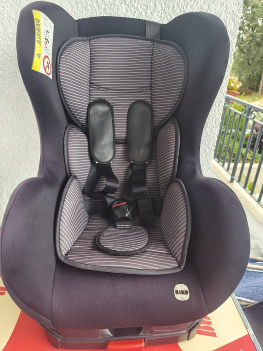 Cadeira de criança 9-18kg, com isofix.