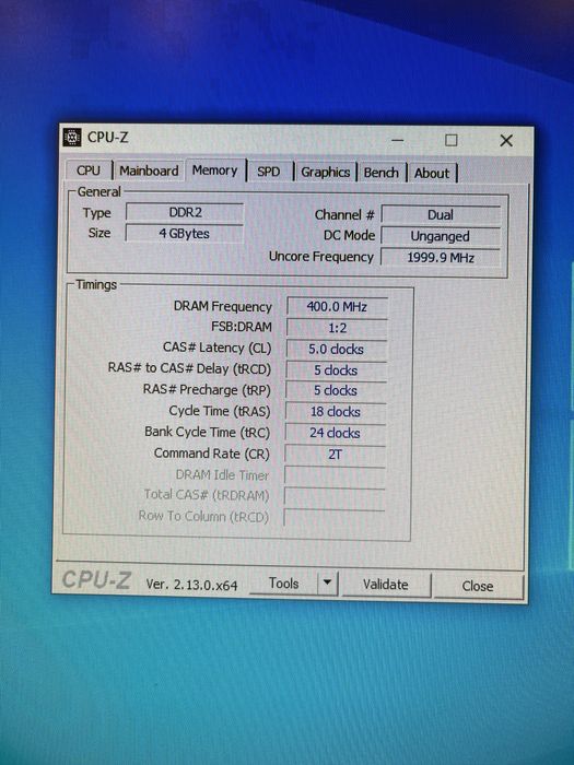 Офісний ПК з монітором, клавіатурою і мишкою