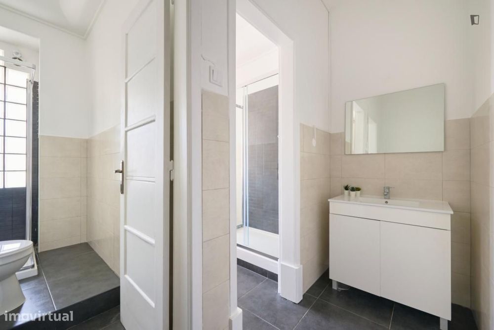 Quarto - localizado em Saldanha Lisbon