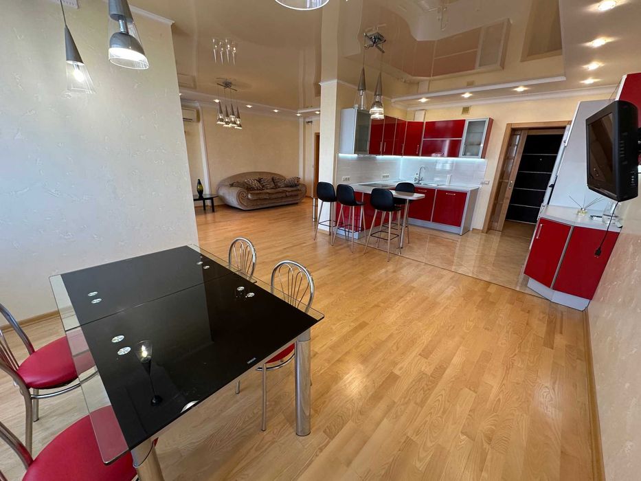 Здається Видова та Простора квартира 154м Львівська 22
