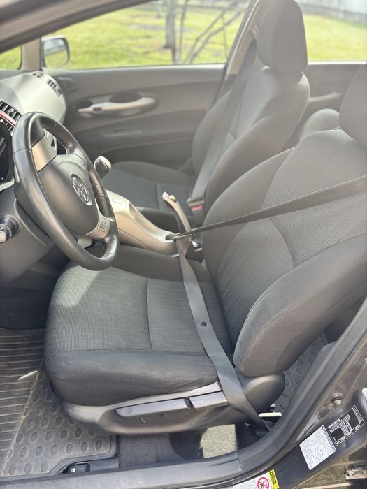 Продам машину Toyota