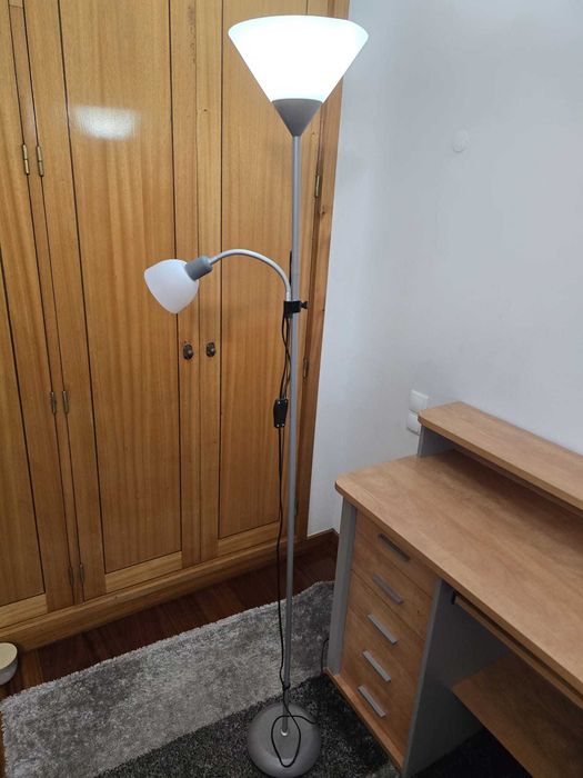 Candeeiro de pé ikea