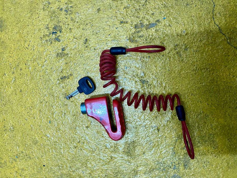 Cadeado com esticador de alerta