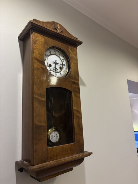 Zegar ścienny wiszący .8