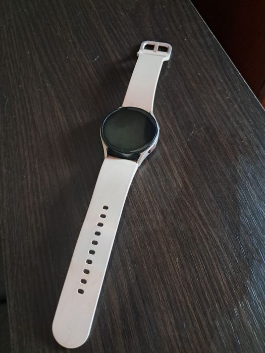 Samsung galaxy watch 5 (40мм)