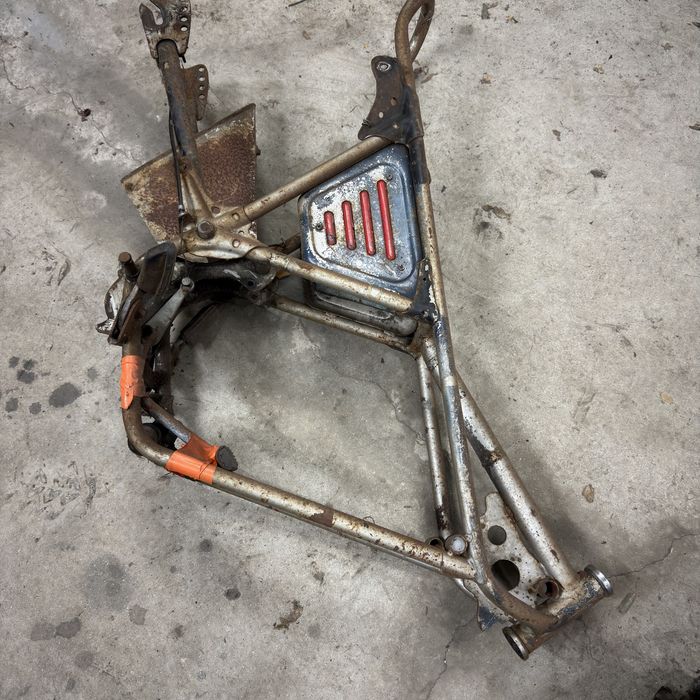 Quadro Gitane.  Completo