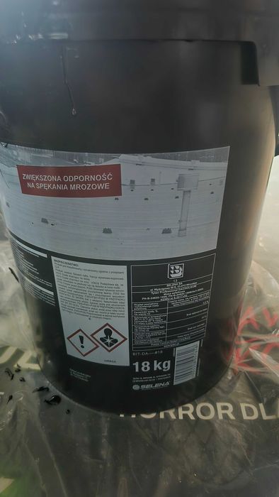 Dacholeum Tytan 18kg do uszczelniania dachu, papy,  płynna papa