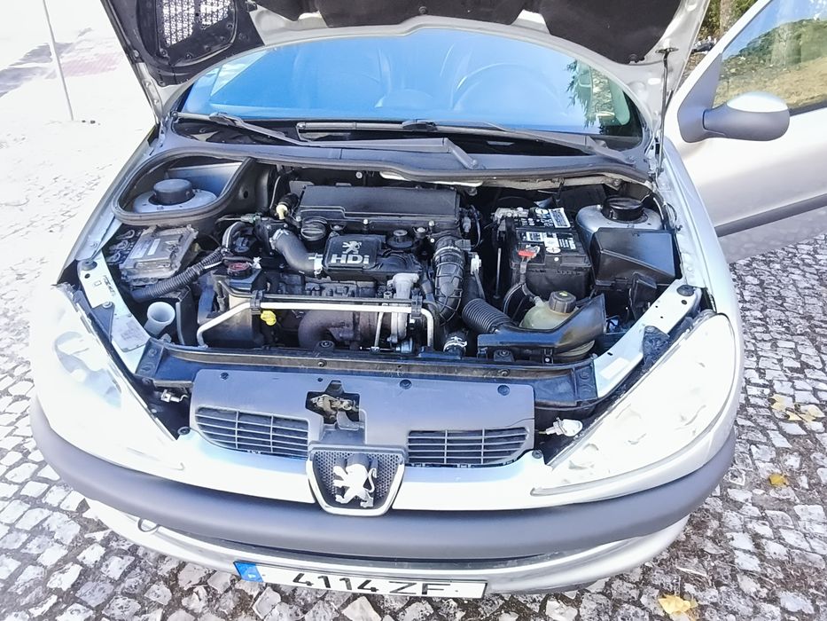 Peugeot 206 1.4 hdi ano 2004 5 lugares