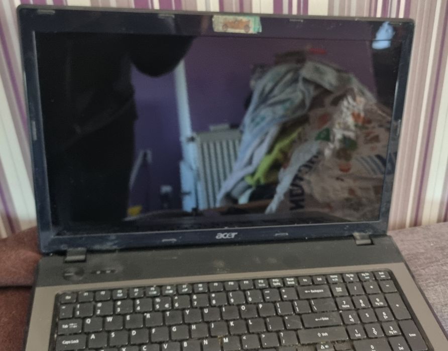 Acer Aspire BIG 17.3” Laptop 7551 .Duży!