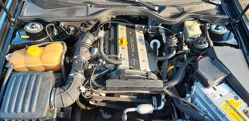 Opel omega B 2.0 16v Sport