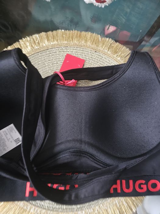 Sportowy top Hugo. Nowy z metką