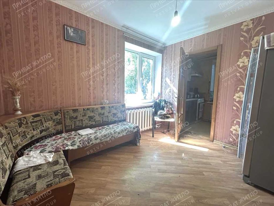 Будинок із земельною ділянкою 1 га, неподалік від міста Решетилівка