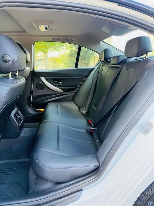 BMW 3 Series 320i      2015