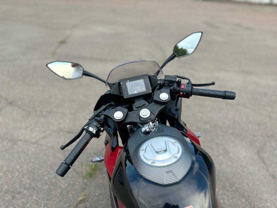 Один на все місто! Мотоцикл CFMOTO 250SR LITE