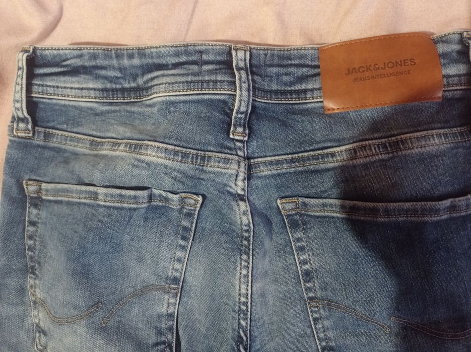 Продам джинсы Jack JonesJ