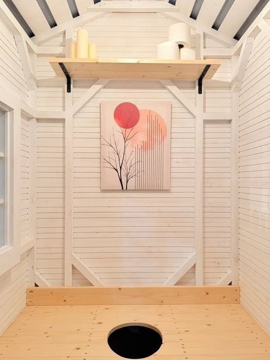 Дачный туалет 120*120 "Большой домик айвори" с козырьком.