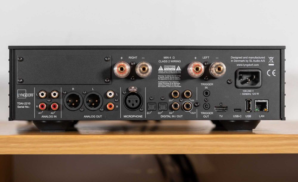 Amplituner stereo z RoomPerfect Lyngdorf TDAI-2210 RATY