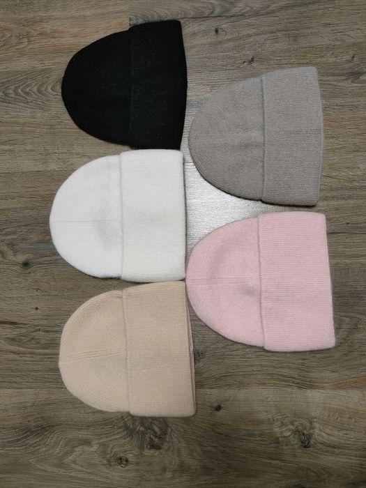 Шапки ангорові (нові)