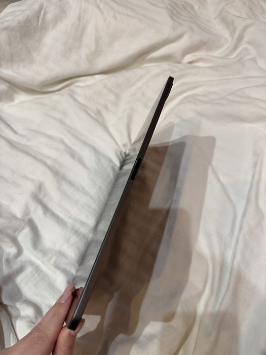 iPad Pro 12.9-inch (4th Generation) 2020 126gb