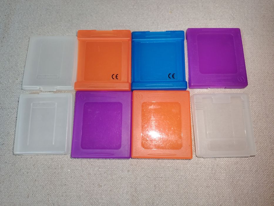 8 Caixas Plásticas para Jogos do Game Boy