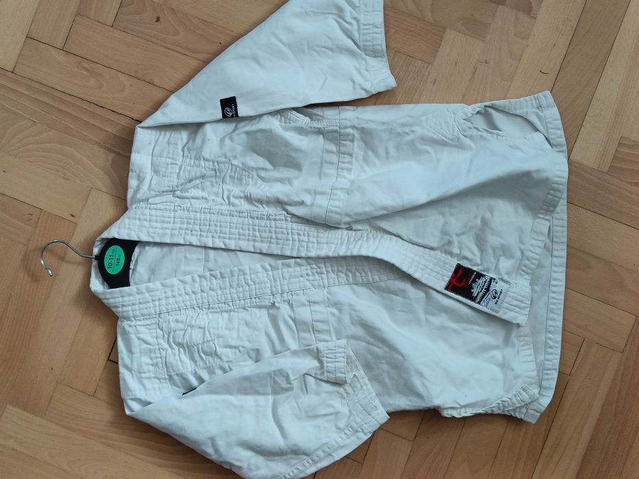 Kimono  120 cm + pas