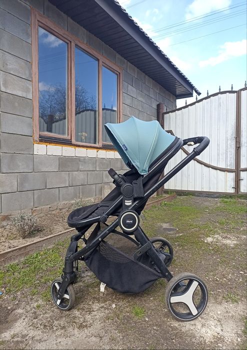 Продам коляску Chicco trio best friend