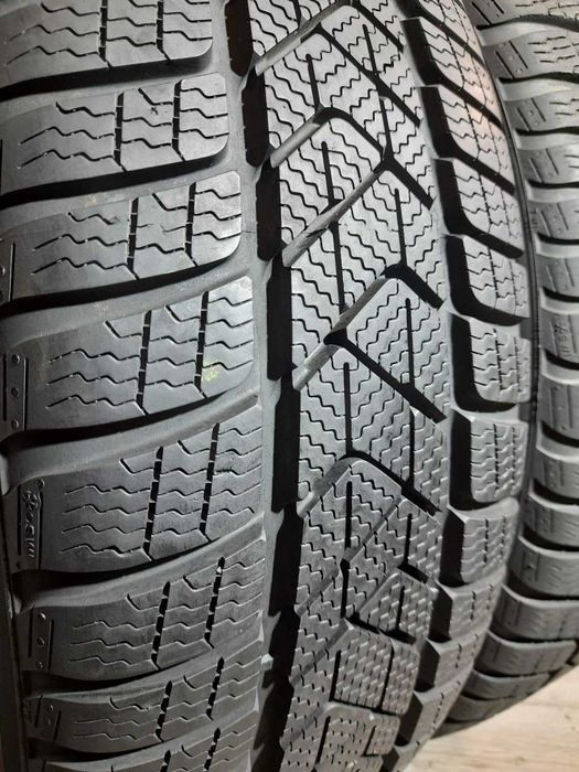 Шини 8мм 225/60 R18 PIRELLI SottoZero 3 б/у зима склад