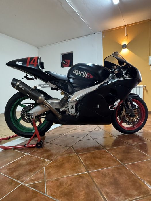 Aprillia RSV1000