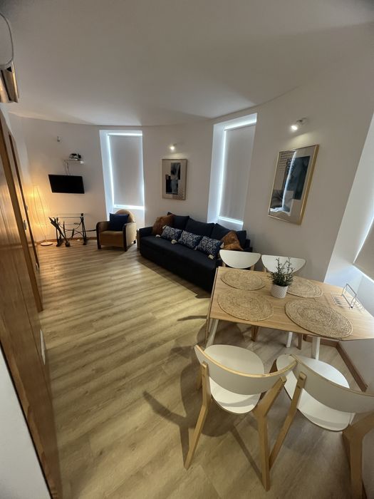 Livre 19 a 26 Julho - Apartamento Lousada - T1 novo no centro