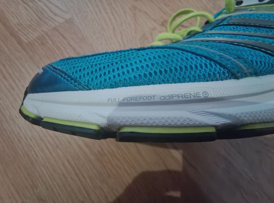 Беговые кроссовки Adidas Adizero Mana 6