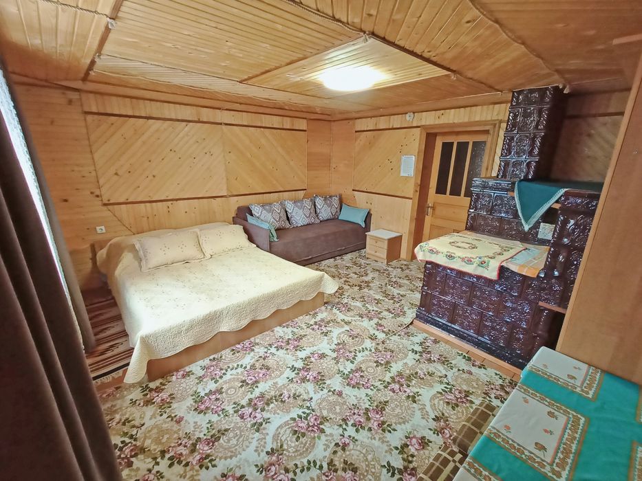 Житло\Відпочинок в Карпатах. Верховина. Приватна садиба.