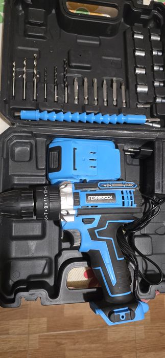 Vendo Aparafusadora caixa completa  como nova