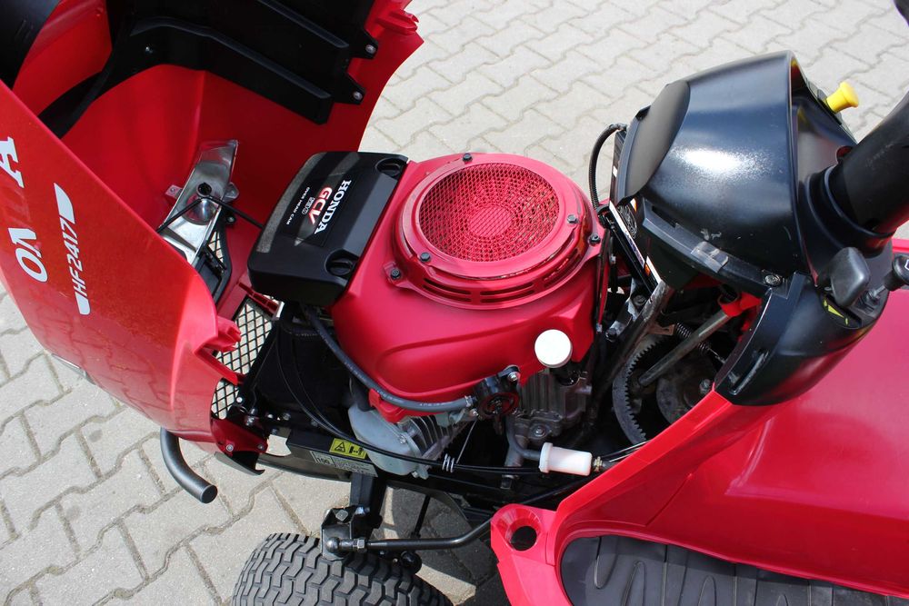 Honda 2417 V2 TRAKTOREK Kosiarka