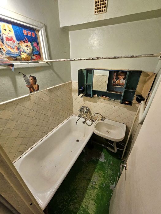 Продаж 2 - кімнатної квартири. вул. Генерала Радієвського