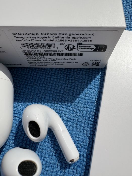 Sluchawki AirPods 3