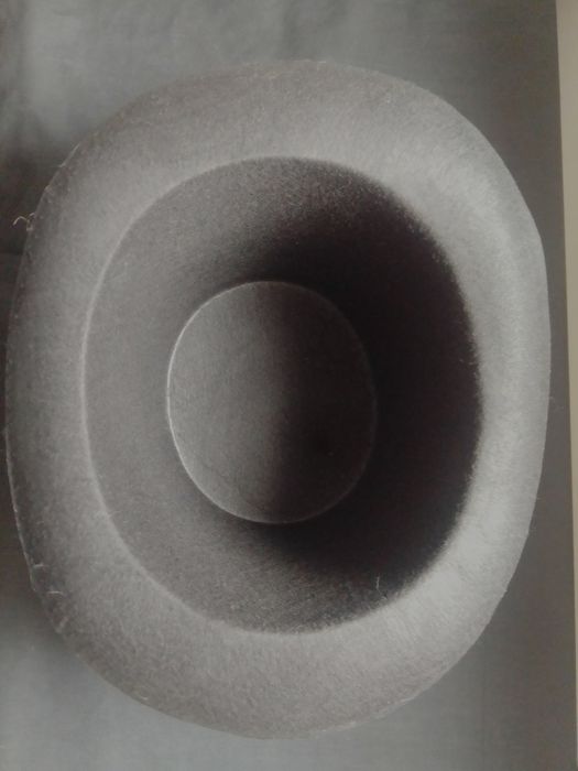 Chapéus para carnaval ou festas temáticas todos 5€.