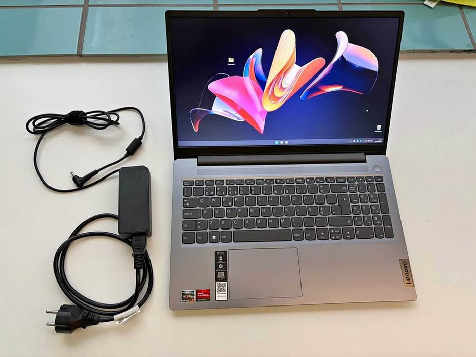 Lenovo Hexadecacore 15.6" Ryzen7/16GB/1TB_Nvme Novo na garantia
