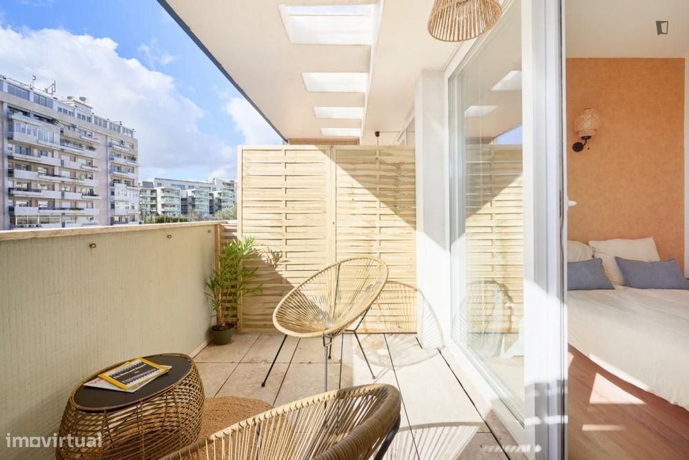 Quarto - localizado em Lapa Lisbon